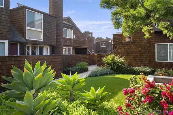 Solana Beach, CA 92075,325 S Sierra Ave #25