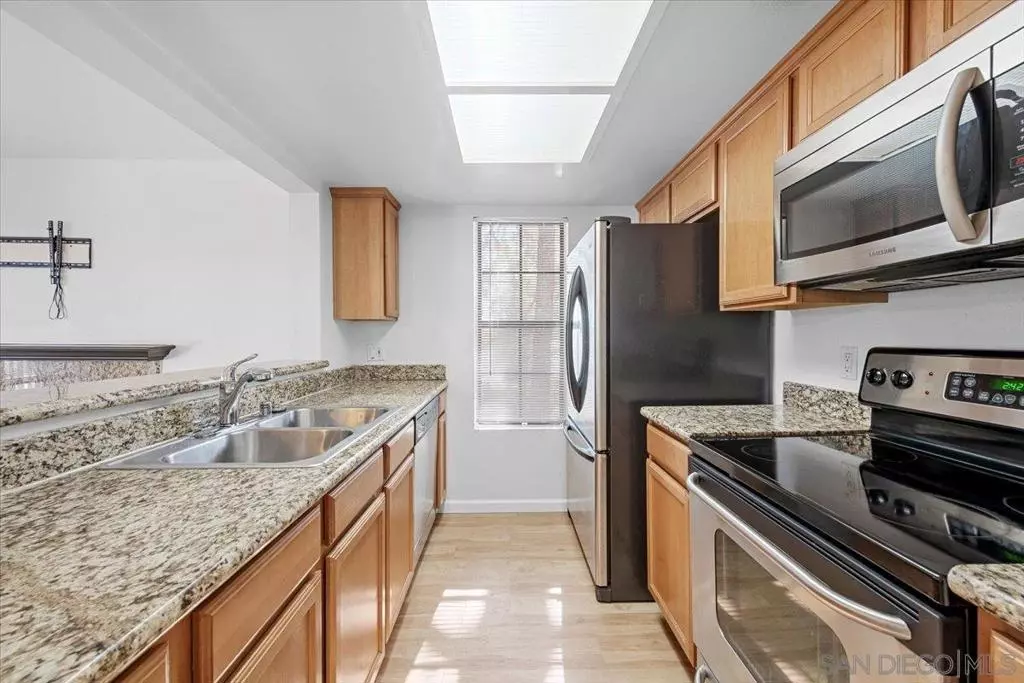 San Diego, CA 92128,15016 Avenida Venusto #168