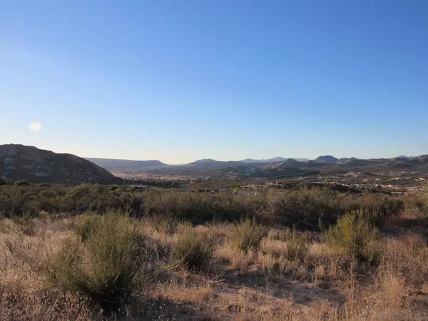 Campo, CA 91906,1127 Calle Loreto