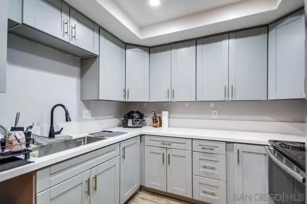 El Cajon, CA 92020,294 Chambers #45