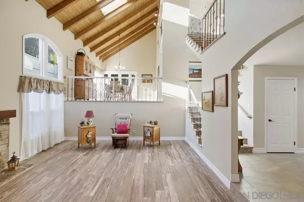 San Diego, CA 92131,10494 Livewood Way