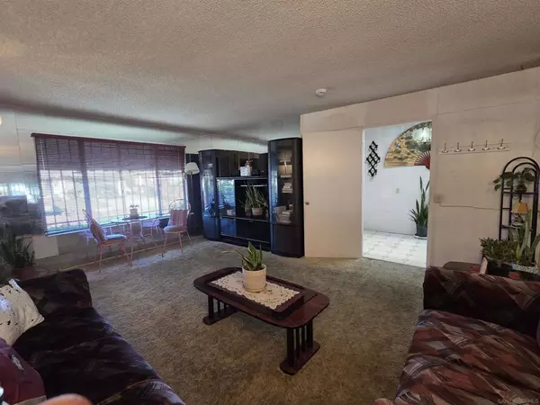 San Diego, CA 92139,5675 Plumas St