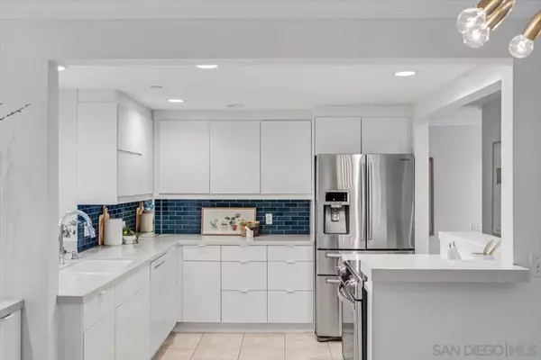 La Jolla, CA 92037,7550 Eads Ave #209