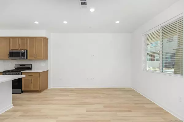 Temecula, CA 92591,32336 Brunello