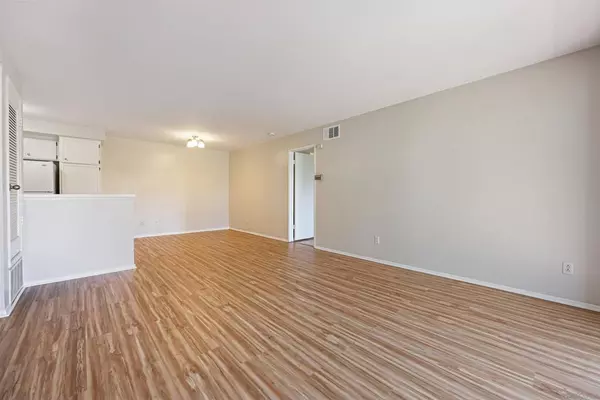 San Diego, CA 92130,12283 Carmel Vista Rd #122