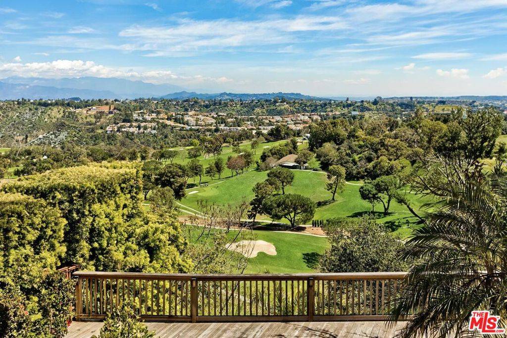 2286 Canyonback RD, Los Angeles, CA 90049