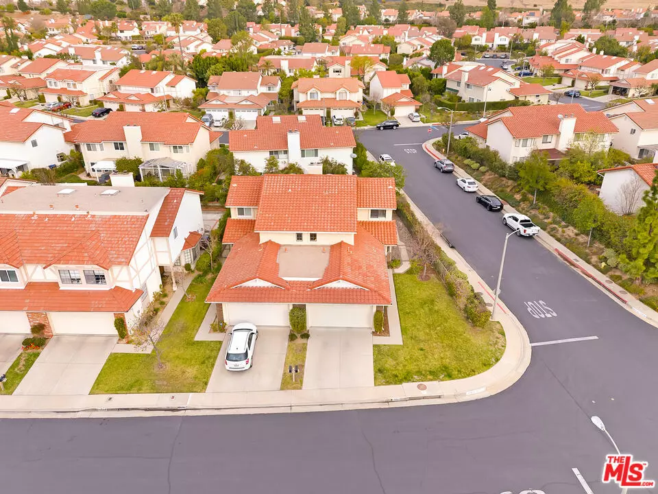 Porter Ranch, CA 91326,19527 Crystal Ridge LN