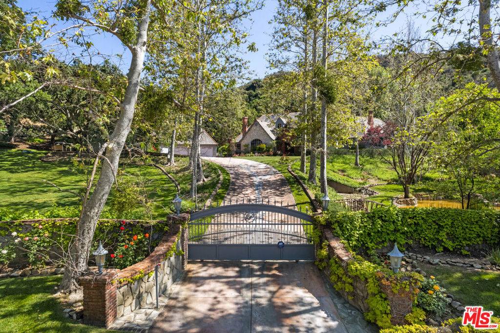 600 E Carlisle RD, Thousand Oaks, CA 91361