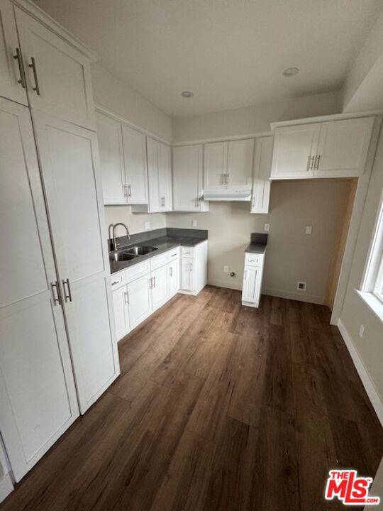 Los Angeles, CA 90008,4305 Garthwaite AVE