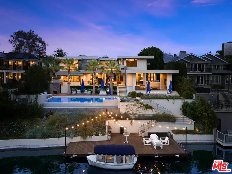 10050 Toluca Lake AVE, Toluca Lake, CA 91602