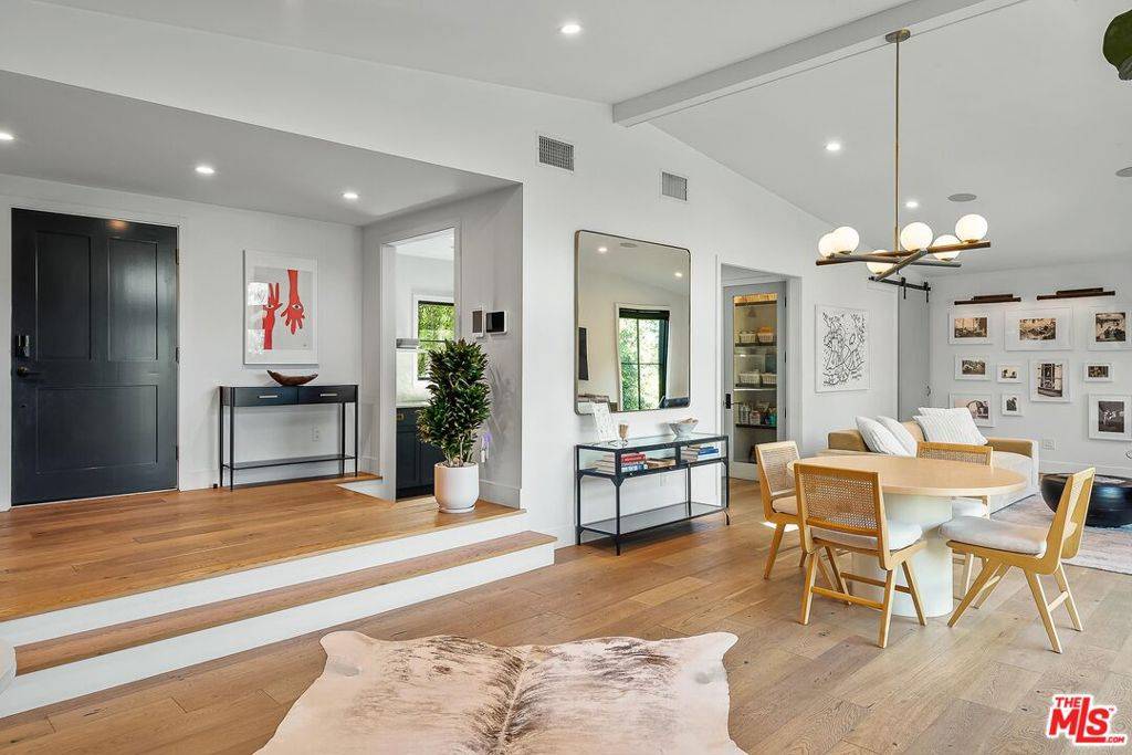 Los Angeles, CA 90046,2785 Laurel Canyon PL