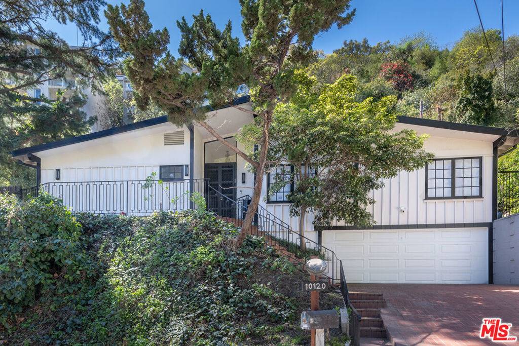 Beverly Hills, CA 90210,10120 Cielo DR