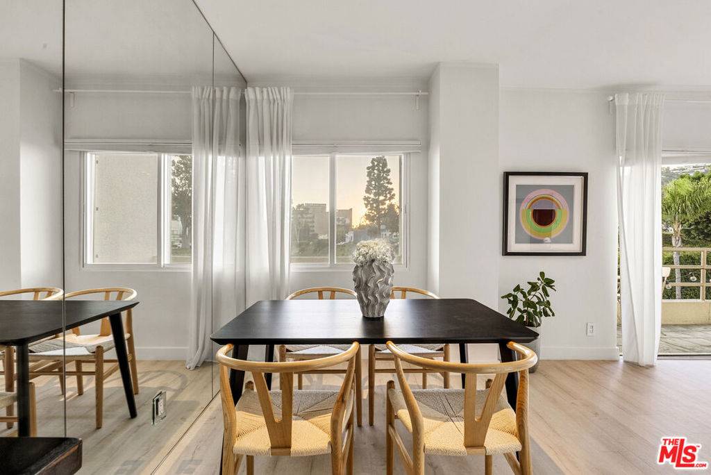 West Hollywood, CA 90069,1131 Alta Loma RD #415