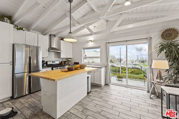 6712 S Culver Place, Playa Del Rey, CA 90293