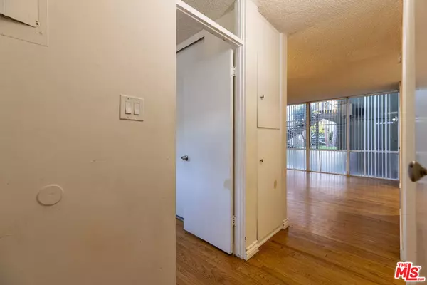 Los Angeles, CA 90034,11133 ROSE AVE #21