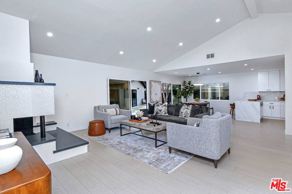 Encino, CA 91436,4512 Libbit AVE