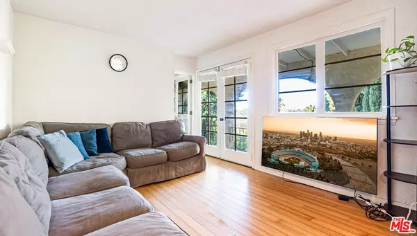 Woodland Hills, CA 91364,4707 Bedel ST