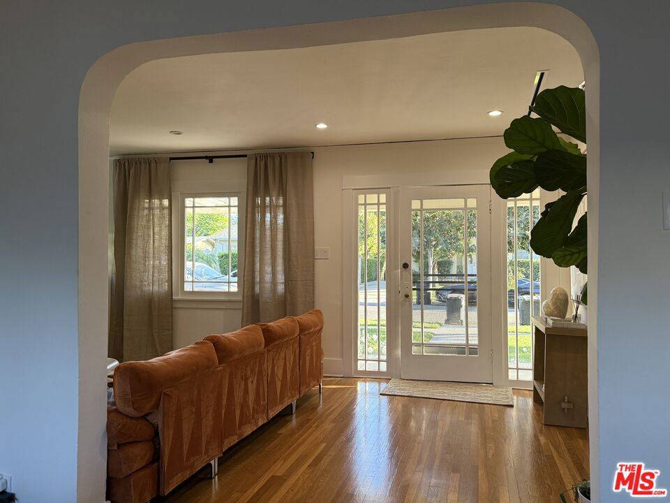 Glendale, CA 91203,531 Burchett ST