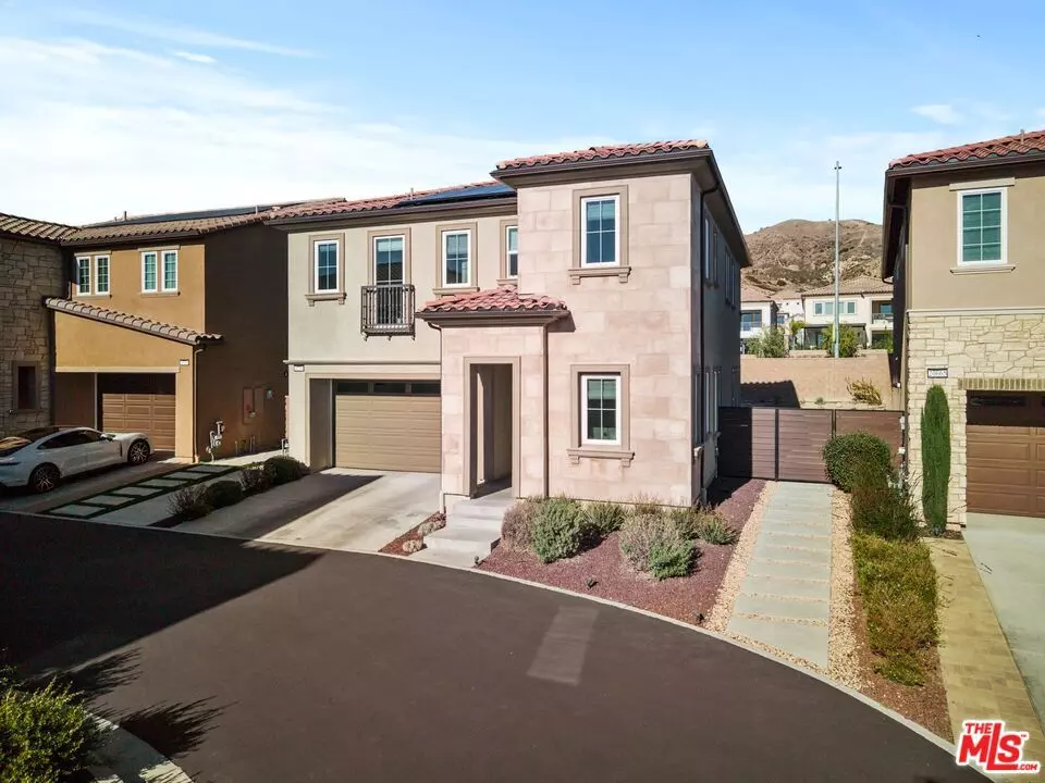 Porter Ranch, CA 91326,20701 Butternut CIR