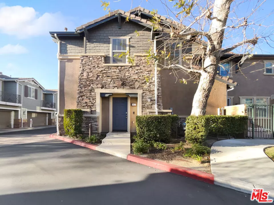 Sylmar, CA 91342,16722 Nicklaus DR #42