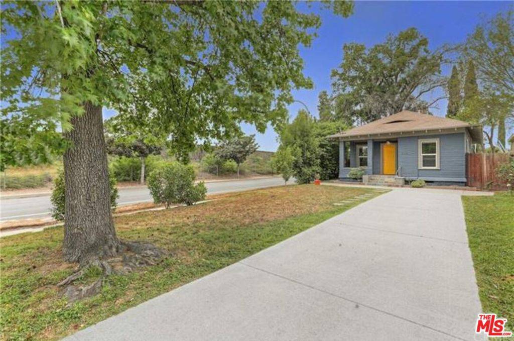 395 N Holliston AVE, Pasadena, CA 91106