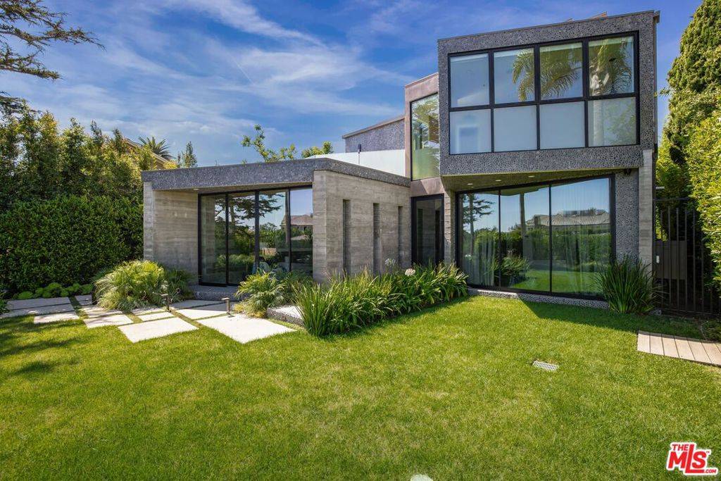 1011 Georgina AVE, Santa Monica, CA 90402