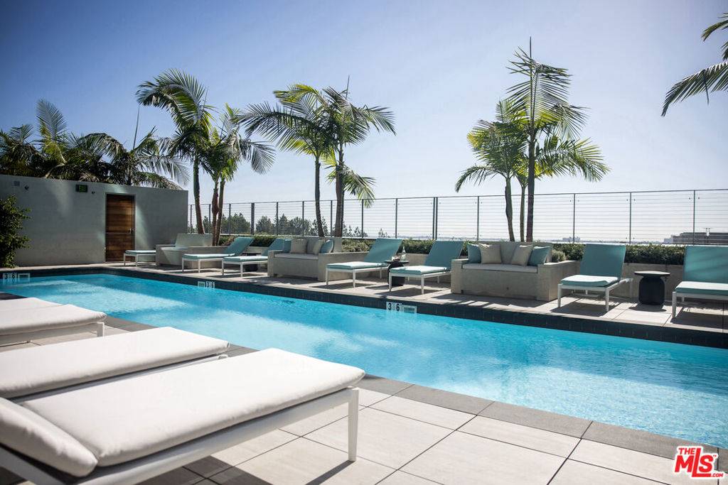 Los Angeles, CA 90067,211 Elm Court #32B