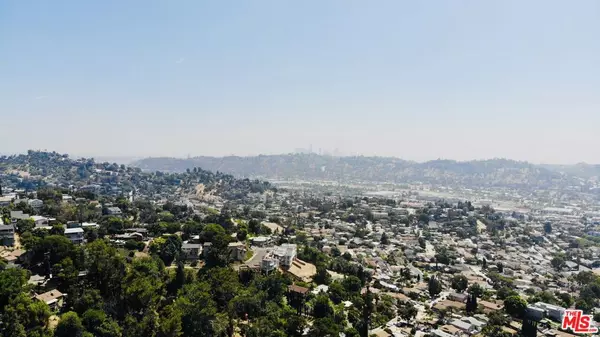 Los Angeles, CA 90065,3562 N Paseo DR