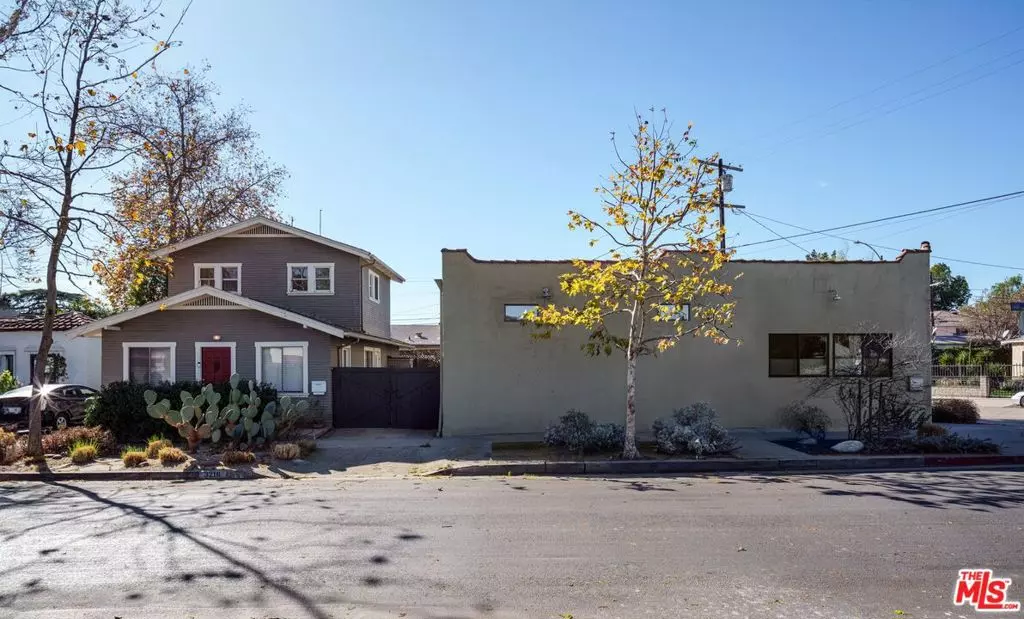 Los Angeles, CA 90039,3216 3222 Larga AVE