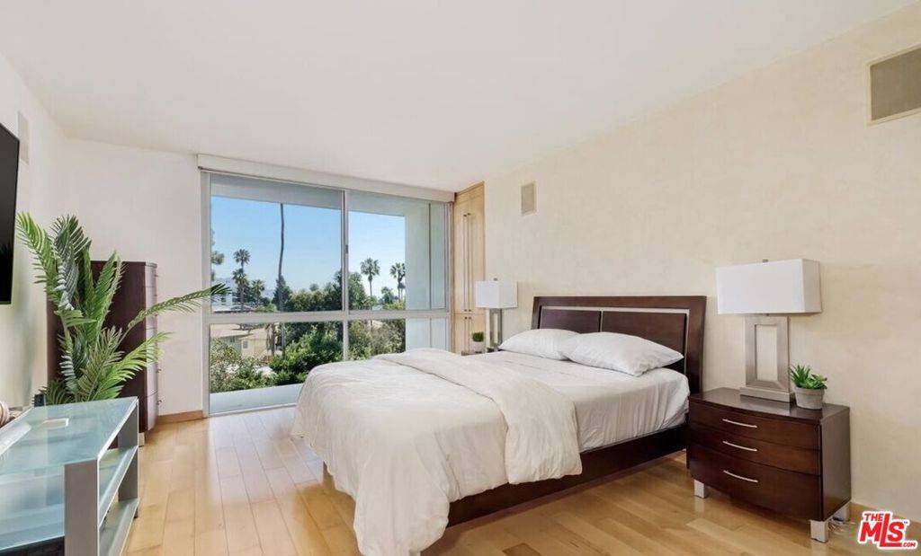 Santa Monica, CA 90402,201 Ocean AVE #609P