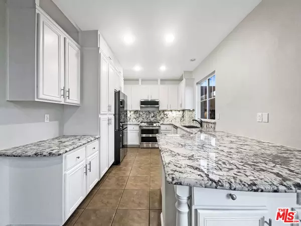 Valencia, CA 91354,24043 Tango DR