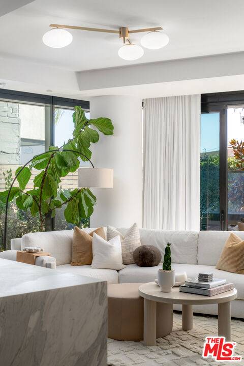 West Hollywood, CA 90069,8420 W Sunset BLVD #107