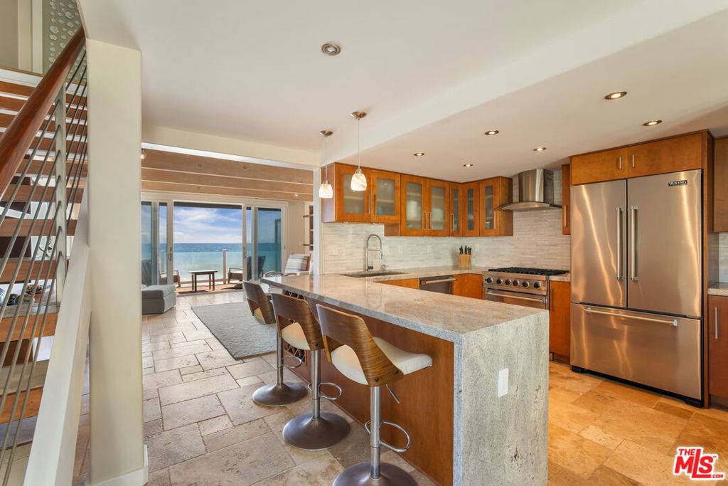 Malibu, CA 90265,11770 Pacific Coast HWY #Q