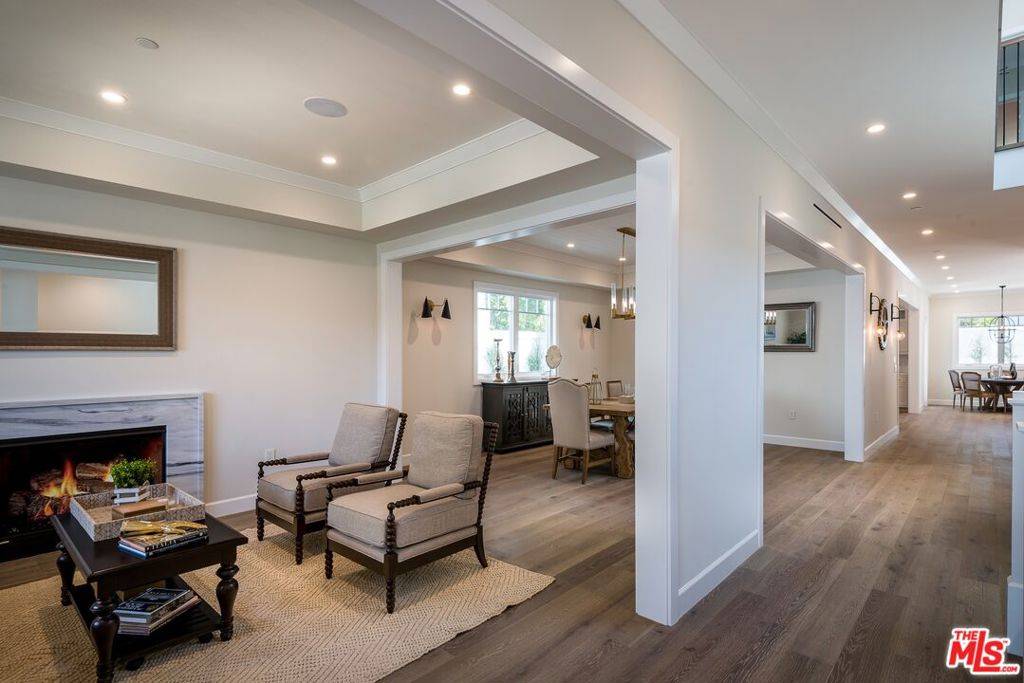 Pacific Palisades, CA 90272,530 Arbramar AVE