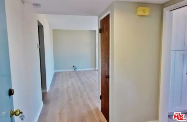 Playa Del Rey, CA 90293,372 Pershing DR