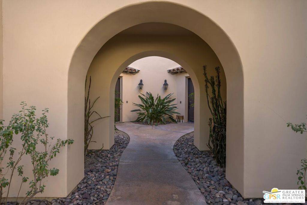 Palm Springs, CA 92262,1461 Yermo DR