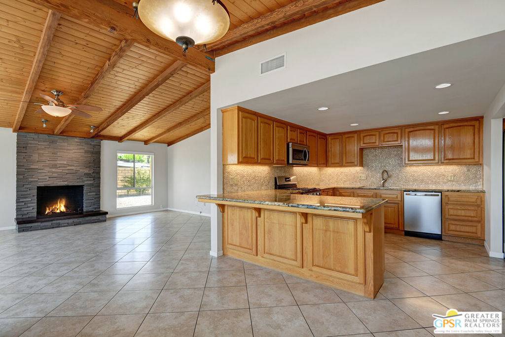 Rancho Mirage, CA 92270,71683 MIRAGE RD