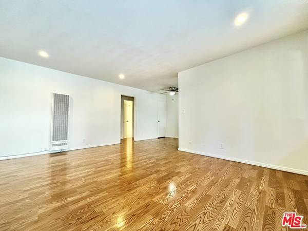 Los Angeles, CA 91604,4100 Arch Dr