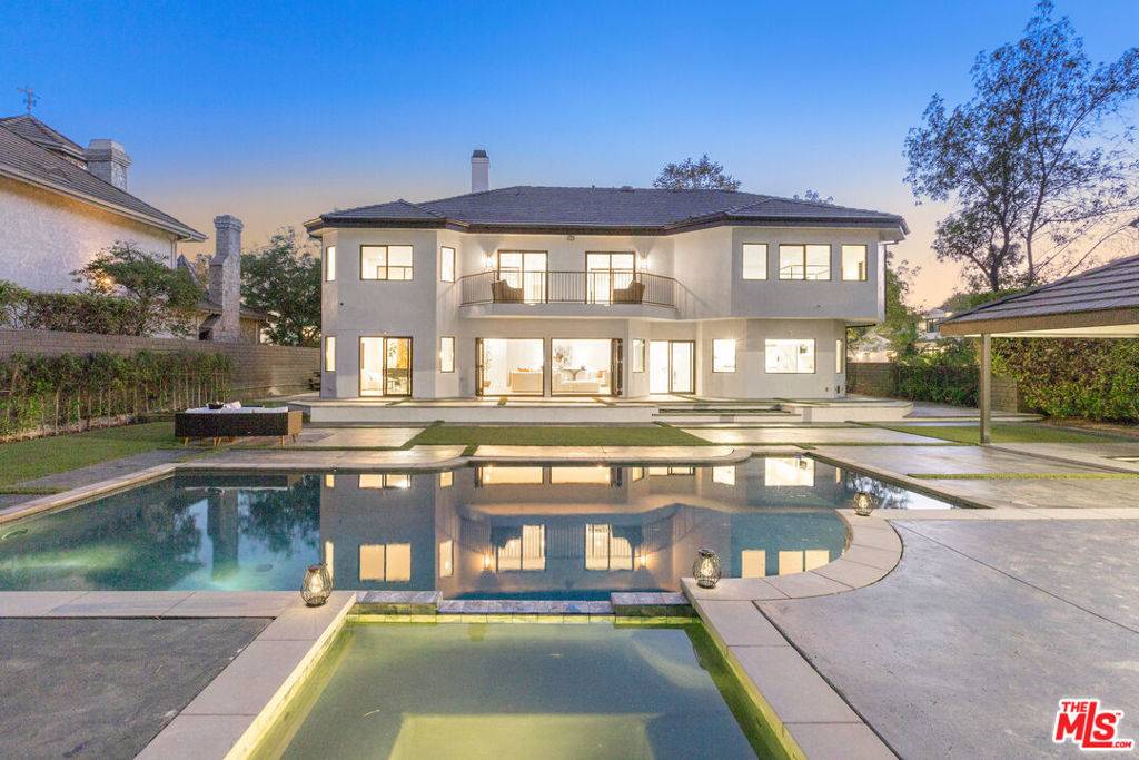 4256 Tarzana Estates DR, Tarzana, CA 91356