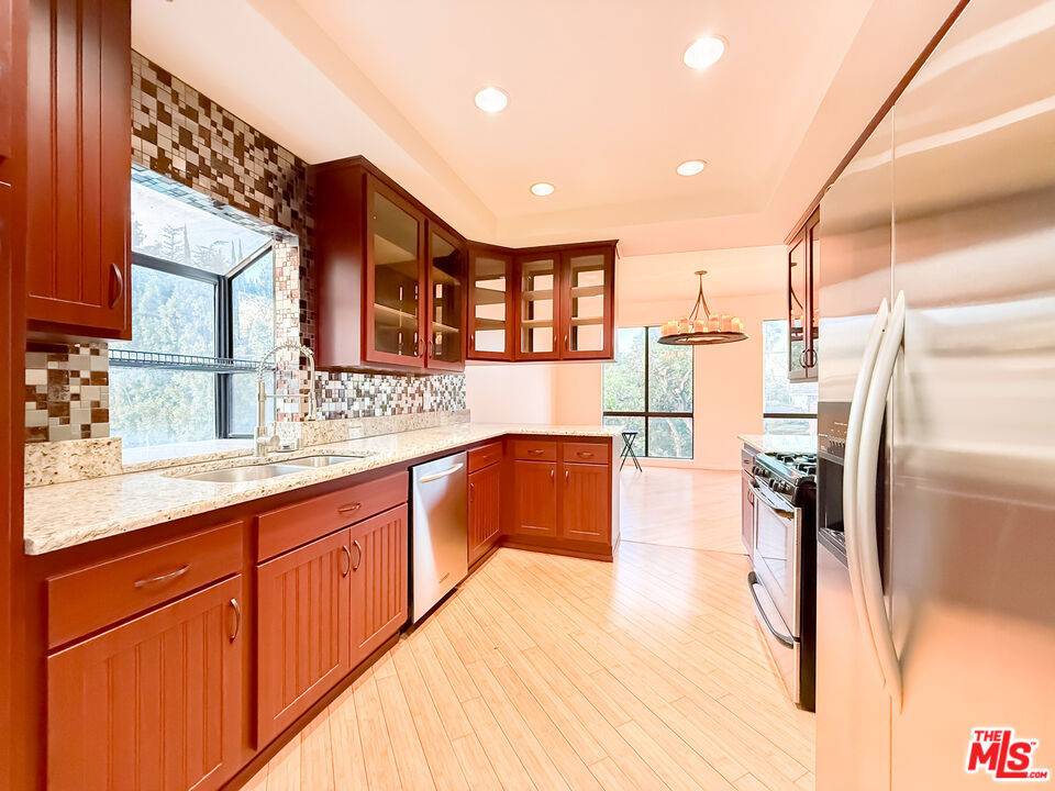 13331 Moorpark ST #233, Sherman Oaks, CA 91423