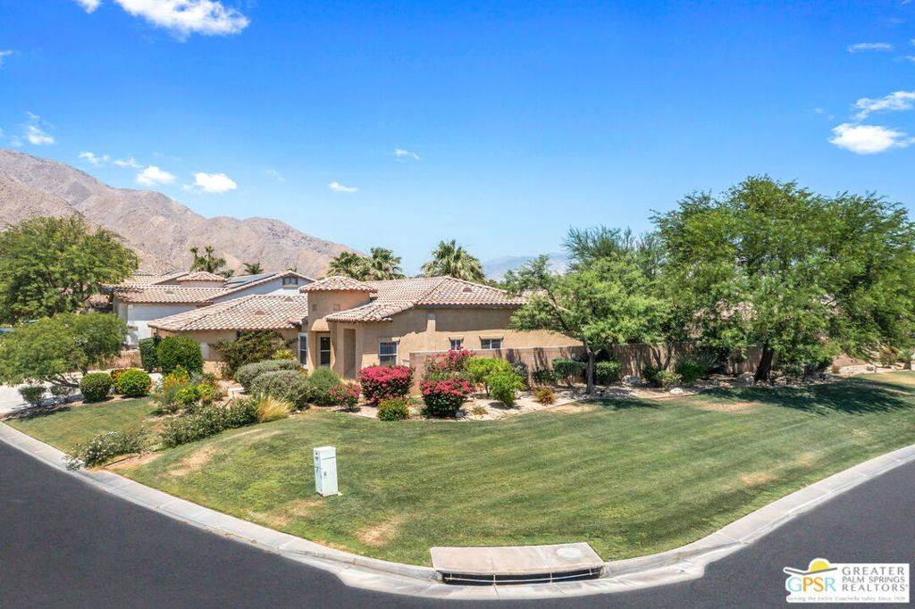 902 Tierra LN, Palm Springs, CA 92262