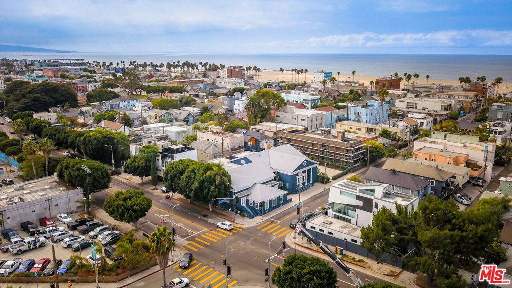 132 Brooks AVE, Venice, CA 90291