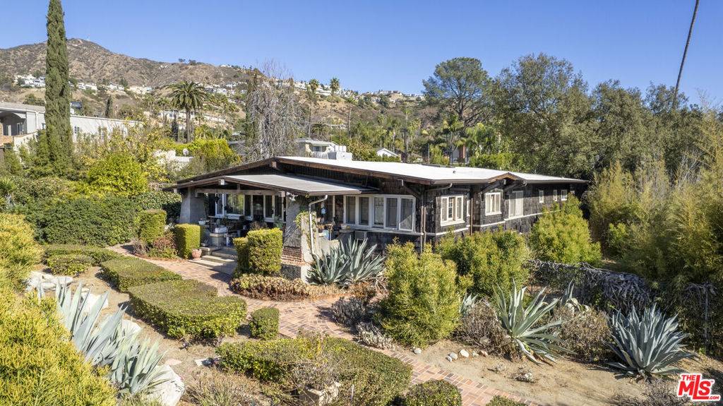 1432 Valley View RD, Glendale, CA 91202
