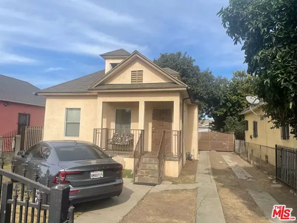 877 E 47th ST, Los Angeles, CA 90011