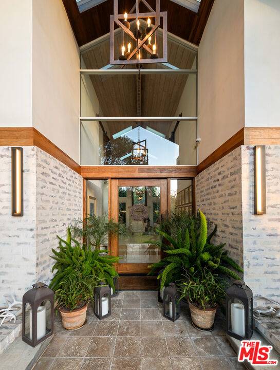 Malibu, CA 90265,3410 Serra RD