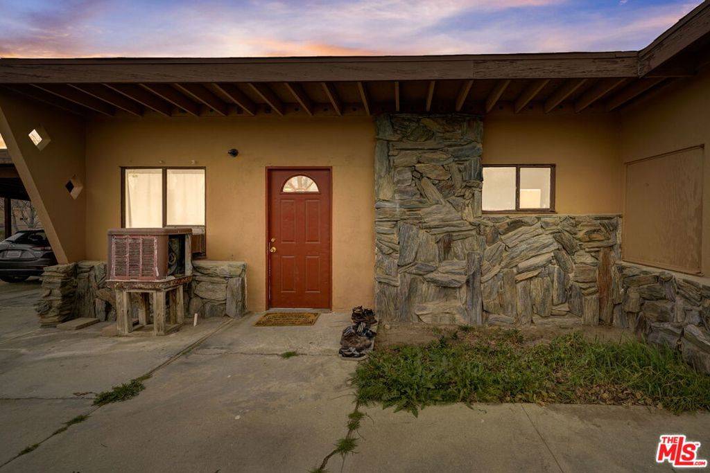 7226 Grand AVE #A-B, Yucca Valley, CA 92284