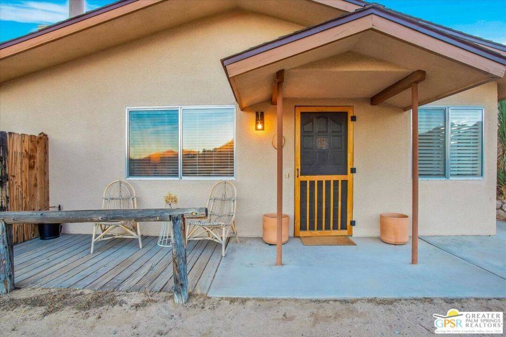 Joshua Tree, CA 92252,8393 Uphill RD