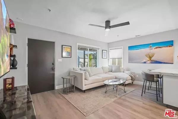 Burbank, CA 91502,421 N Moss ST