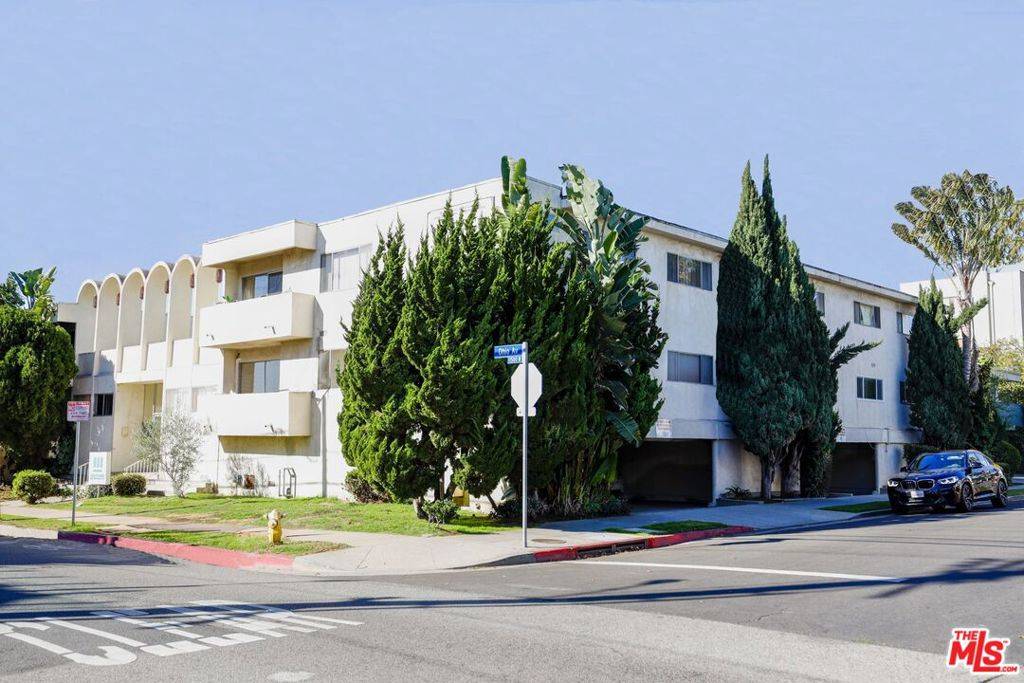 11551 Ohio AVE #4, Los Angeles, CA 90025