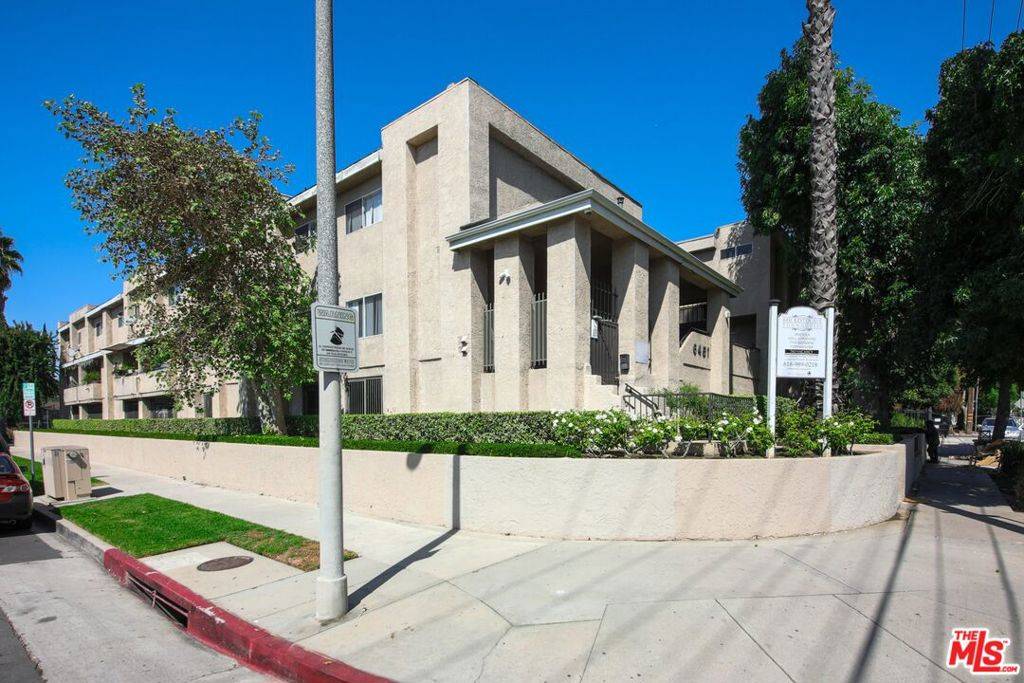 Van Nuys, CA 91411,6451 Kester AVE #98